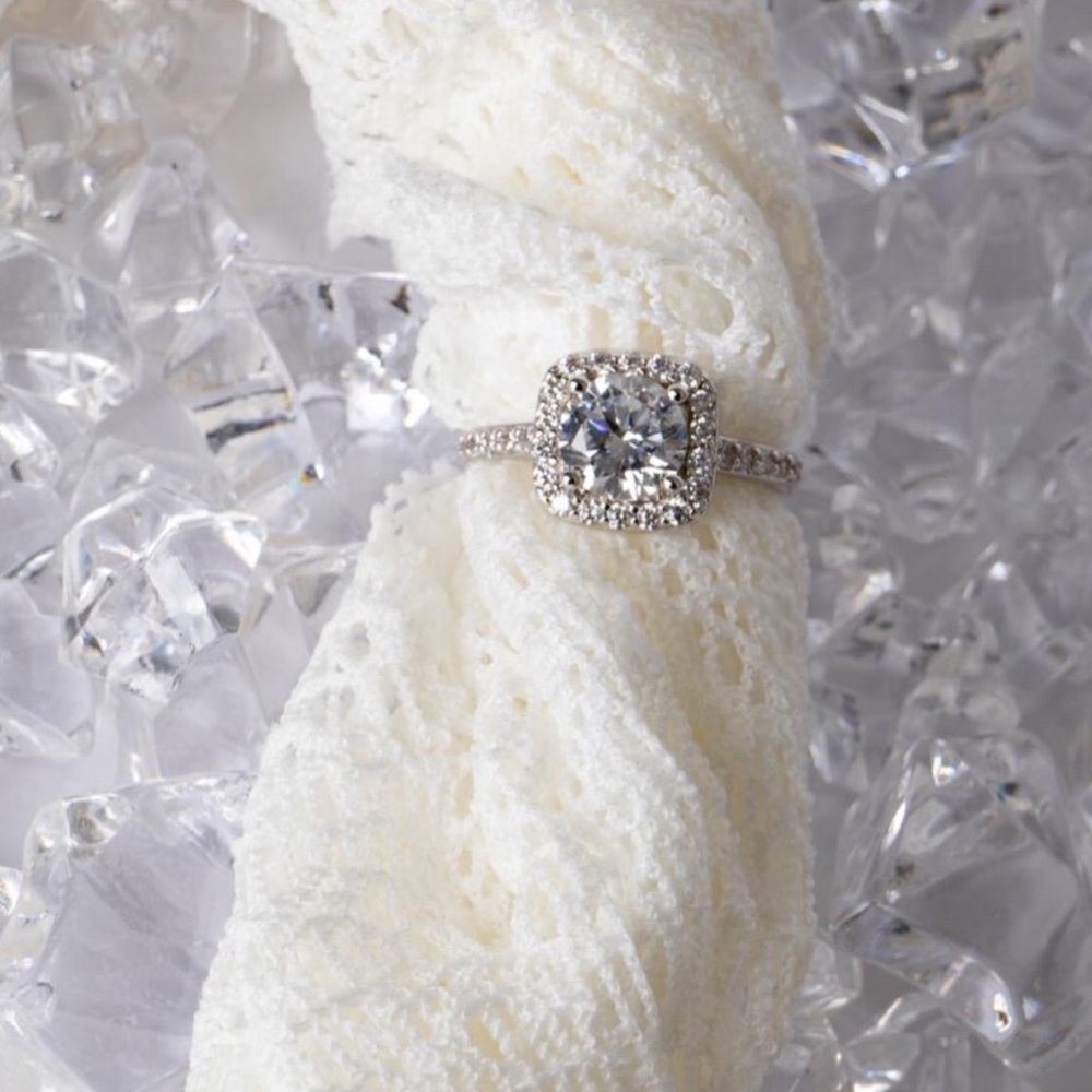 18k white gold CZ halo ring 8